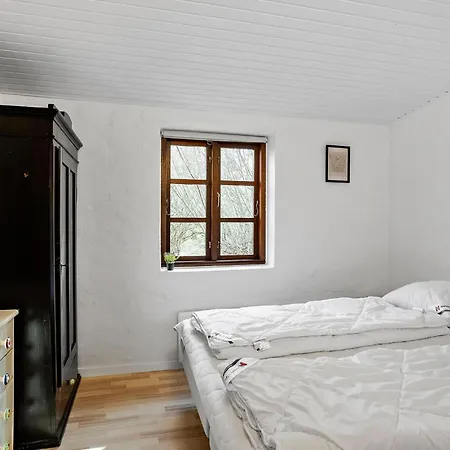 4 Bedroom Awesome In Casa de Férias *