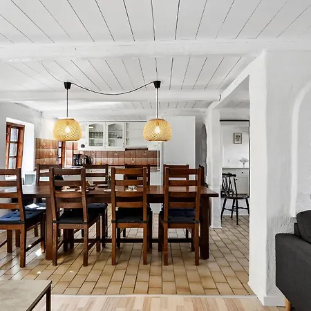 4 Bedroom Awesome In Semesterbostad *