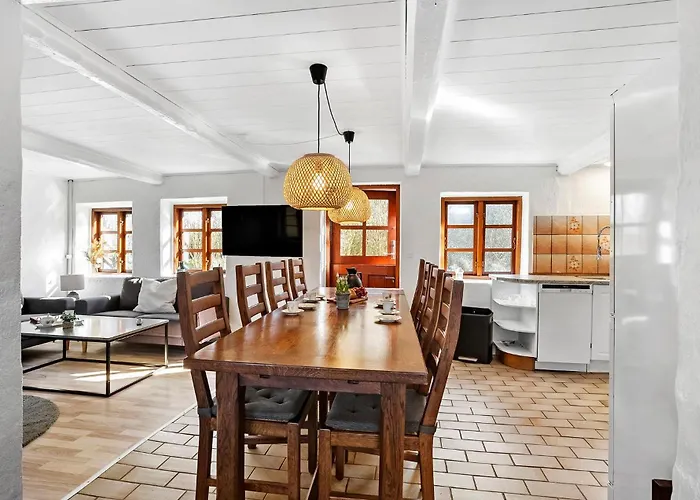 Semesterbostad 4 Bedroom Awesome In