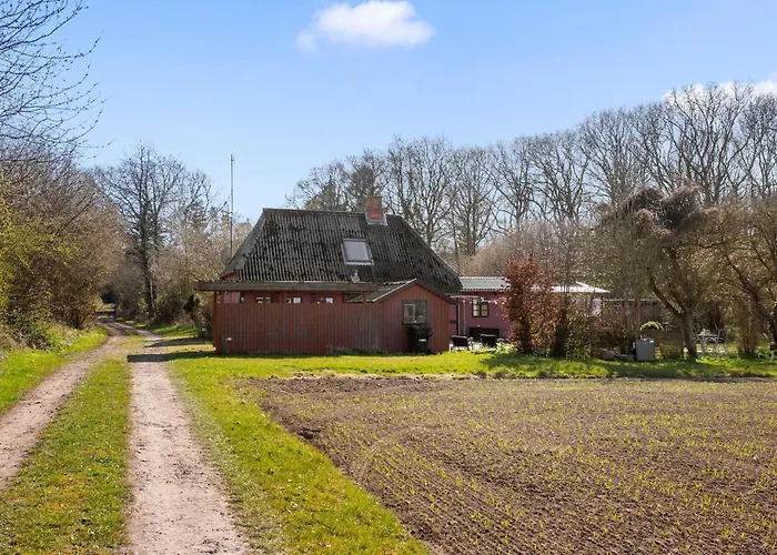 Semesterbostad 4 Bedroom Awesome In